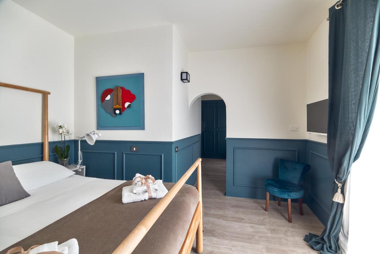L' Hotellerie Easy Suites Палермо Екстериор снимка