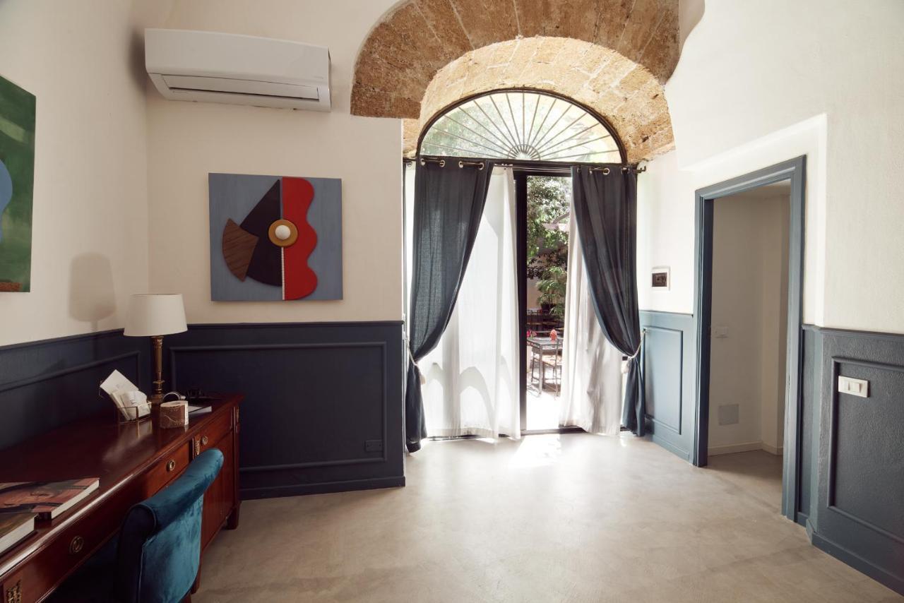 L' Hotellerie Easy Suites Палермо Екстериор снимка