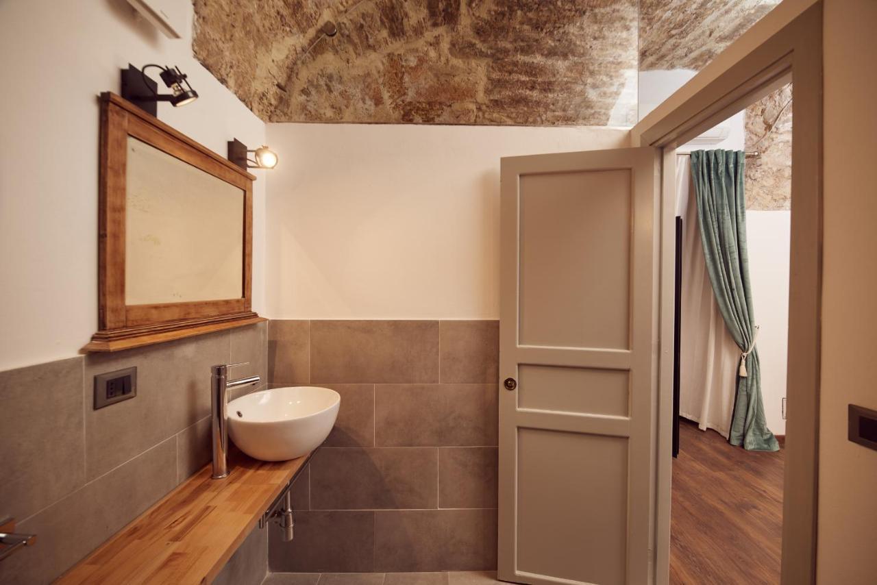 L' Hotellerie Easy Suites Палермо Екстериор снимка