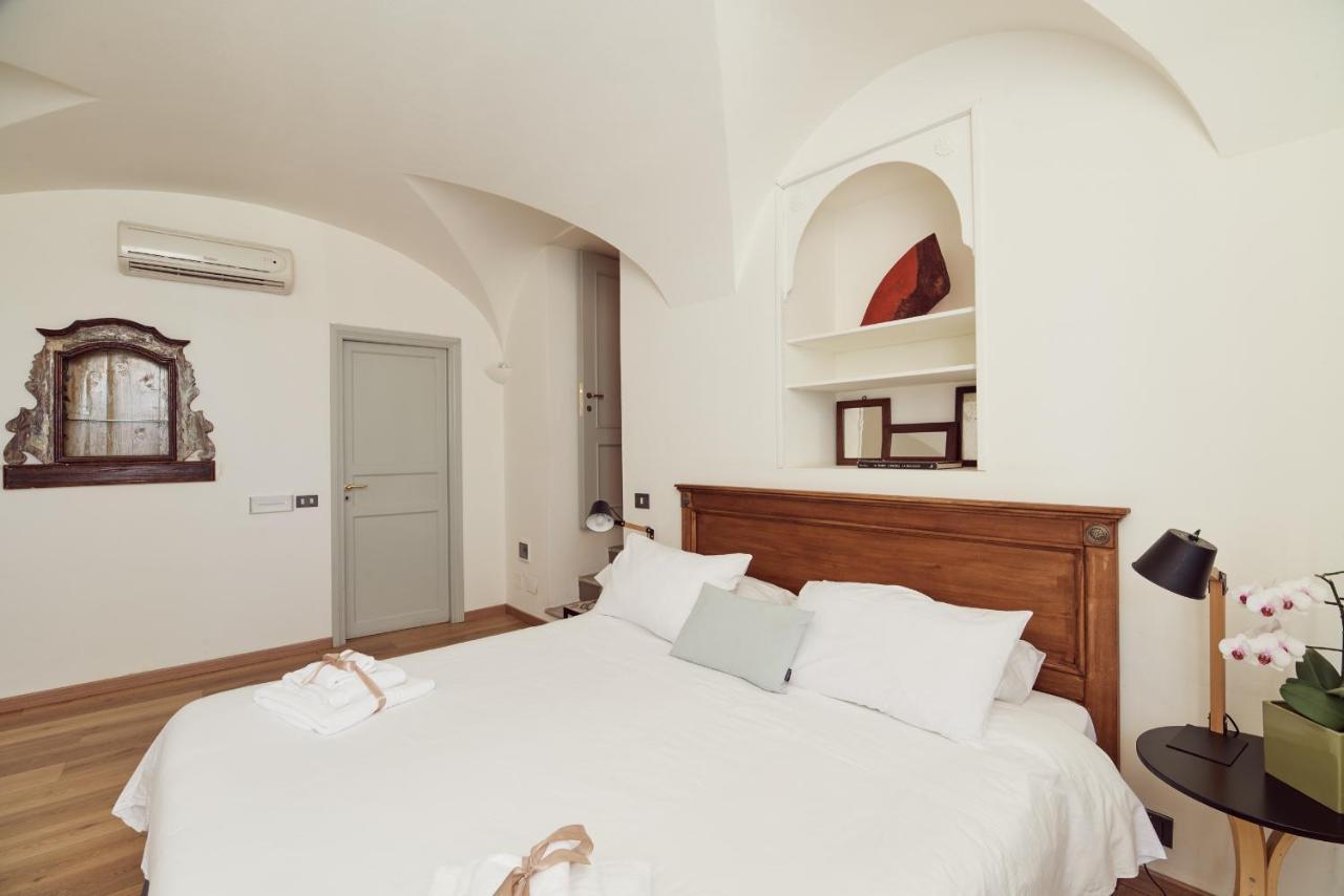 L' Hotellerie Easy Suites Палермо Екстериор снимка
