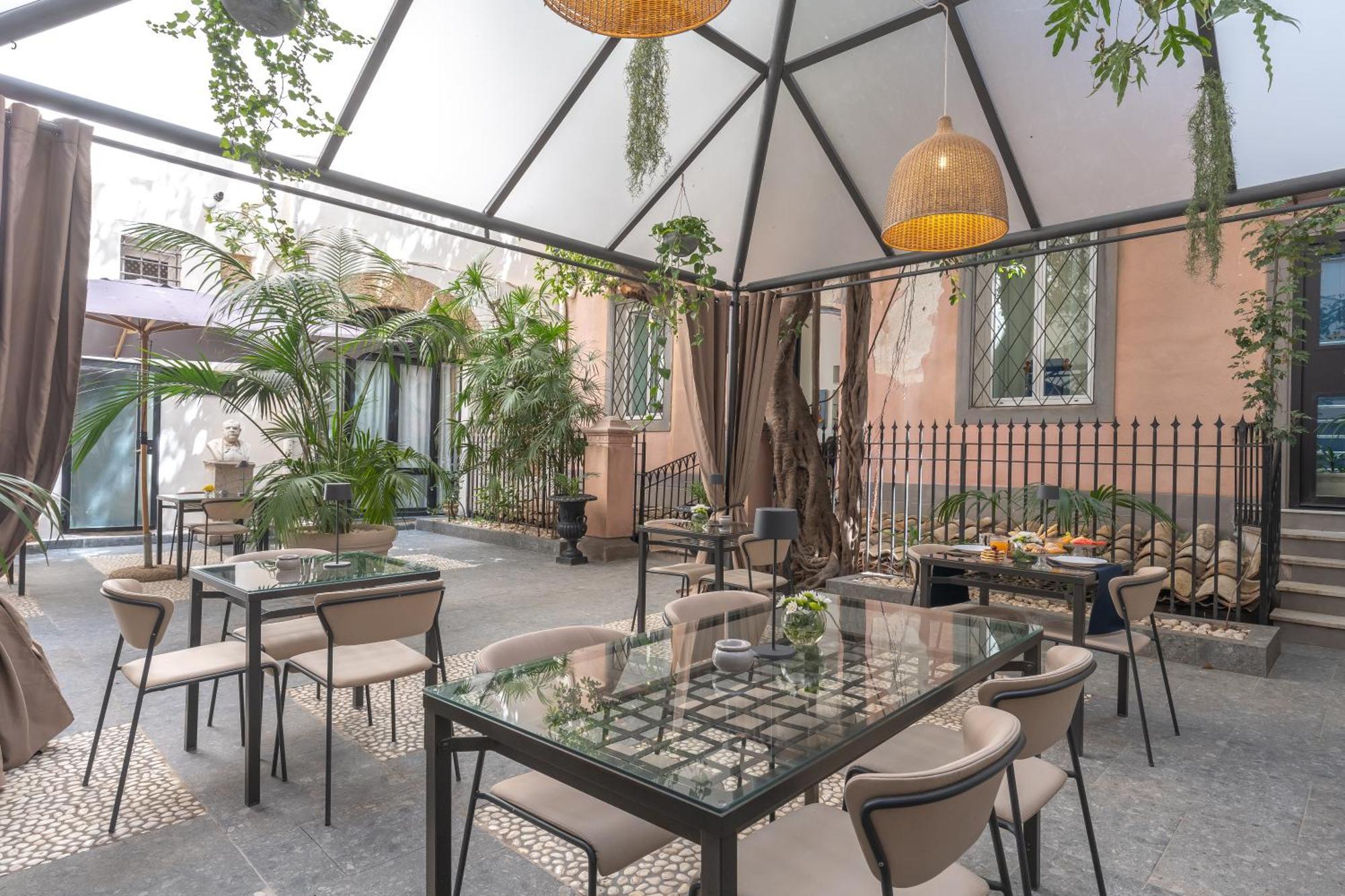 L' Hotellerie Easy Suites Палермо Екстериор снимка