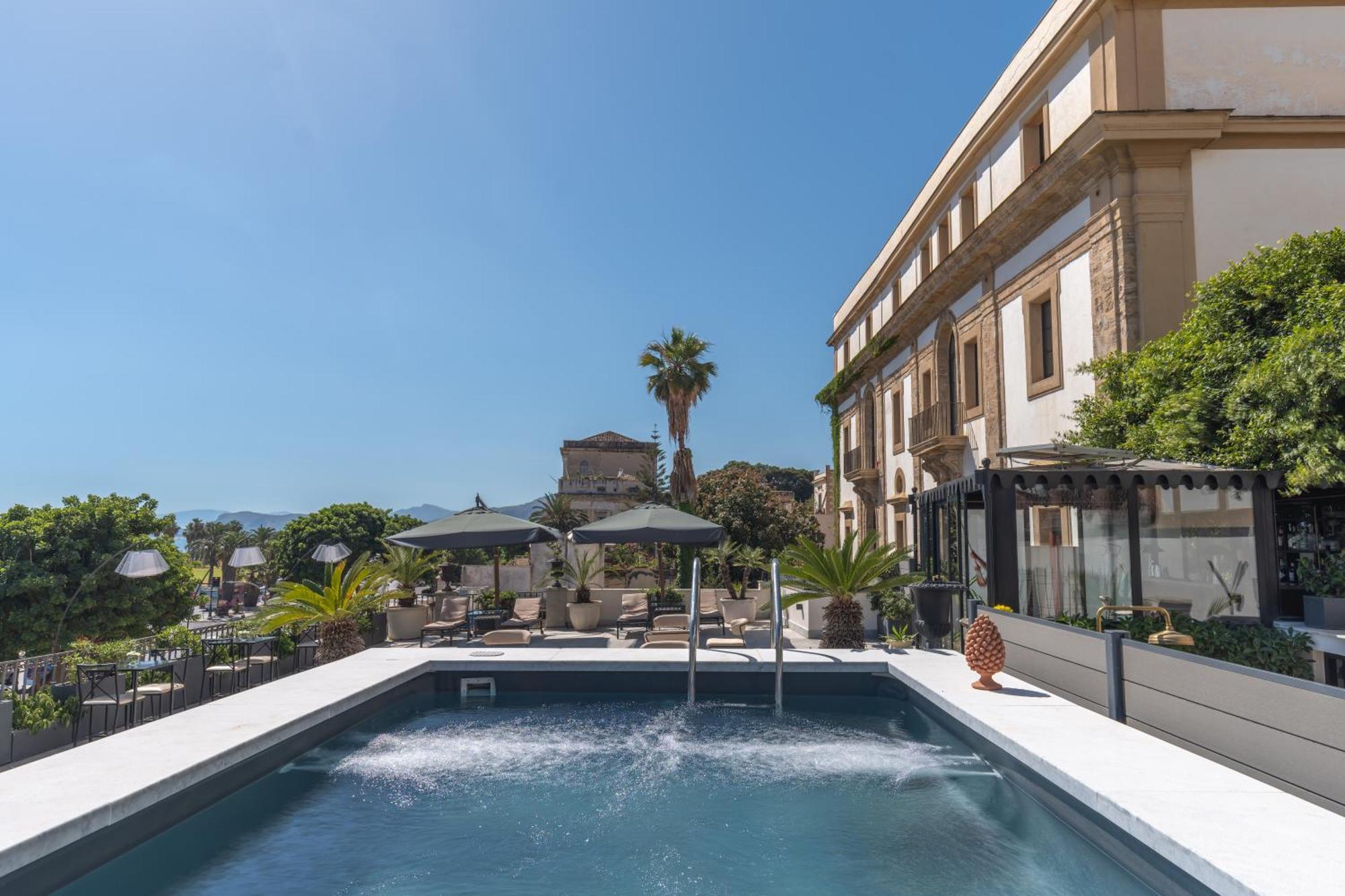 L' Hotellerie Easy Suites Палермо Екстериор снимка